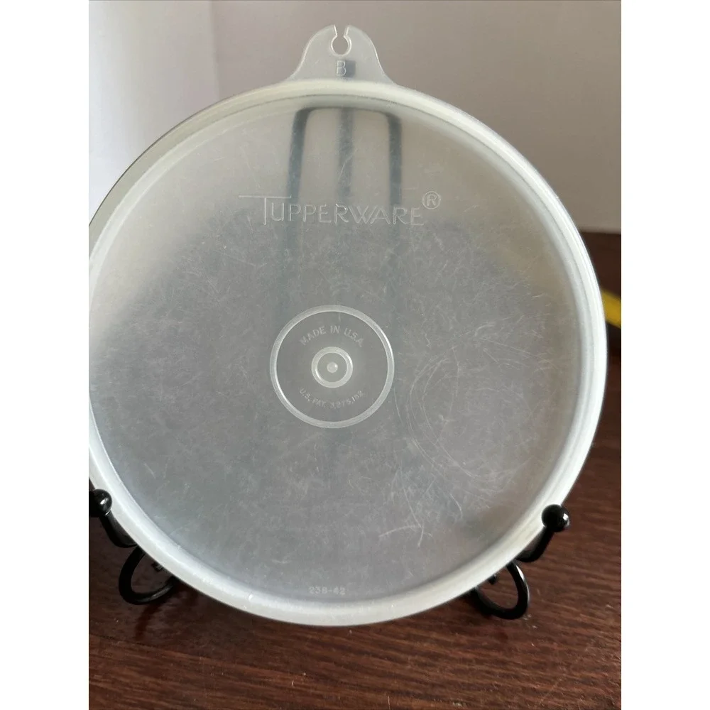 Vintage Tupperware 238-42 Round  5